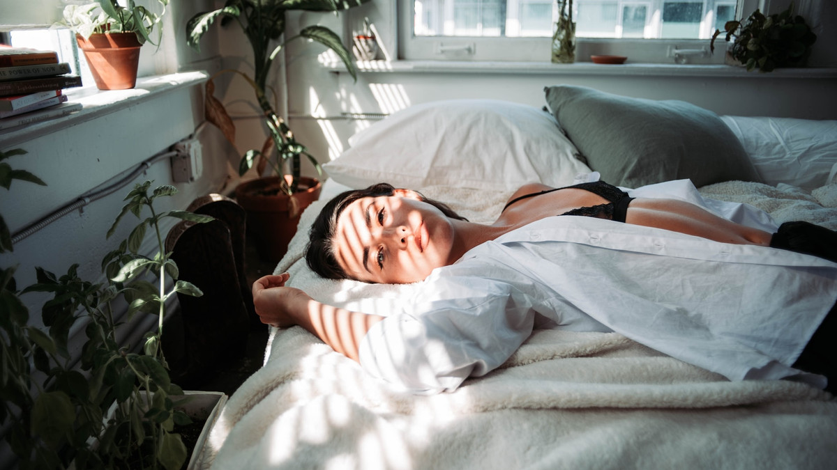 Kebiasaan Sehari-Hari yang Mendukung Pola Tidur Teratur